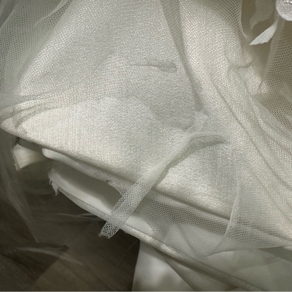 Elegant White Strapless Wedding Dress - Picture 12 of 14